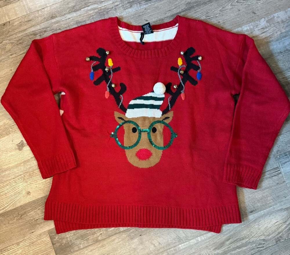 New Directions Reindeer  Sweater Size XL Red Sequins